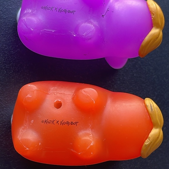 Mini rabbit characters with mustache - Picture 4 of 5